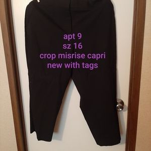 Crop Midrise Capri